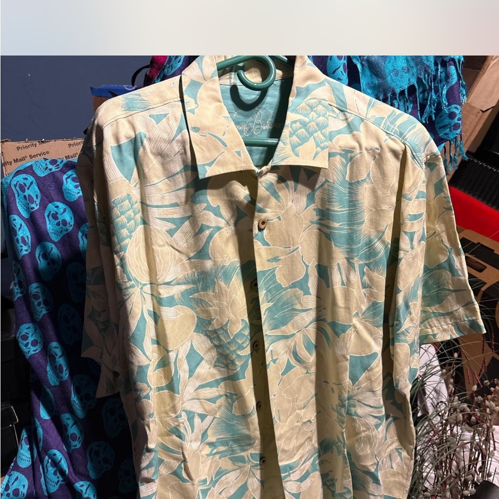 Tommy Bahama Beige and Teal Casual Button Down Shirt